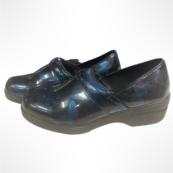 Savvy nursing clogs size 8.5.  Black with blue floral and butterfly designs. - Picture 1 of 6